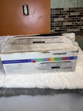 Dvc-2010 Polaroid 826219000958 Vcr/dvd Combo Hi-fi 4 Head Player With No Remote - Tested