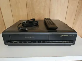 Vh420 Quasar 4 Head Vcr Vhs Recorder Player Model With Remote
