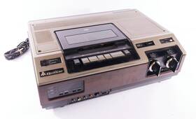 Quasar Vh5015sw Vintage Vcr/tv-tuner Vhs Player