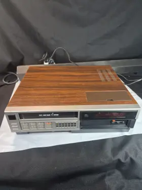 Vh5235ww Quasar Vintage Model Vcr Turns No More Further Testing