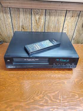 Quasar Vh5471 Vintage 1987 Vcr Vhs Player - For Parts Remote Included