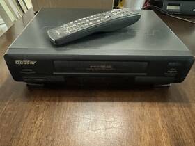 Quasar Vhq-45 Vhs Vcr With Remote Tested Works