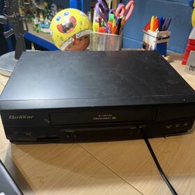 Quasar Vhq401 Vhq-41m 4 Head Omnivision Vcr Vhs Videocassette Player Tested And Works