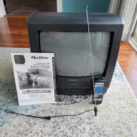 Vv-1300 Quasar Vintage 13 Inch Crt Tv/vcr With Remote Vhs Player Retro Gaming Television