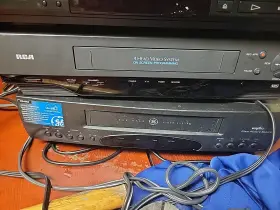 Vg4062 Rca Vr501a Vcr Model 4-head And Ge Vhs Players No Remote