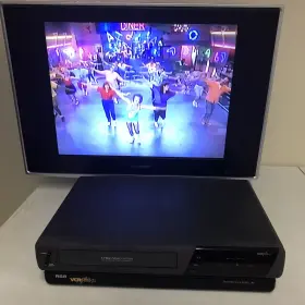 Vr526 Rca Vcr Plus 4 Head With Universal Remote - Tested/working Vr526 Rca Vcr Plus 4 Head With Universal Remote - Tested/working