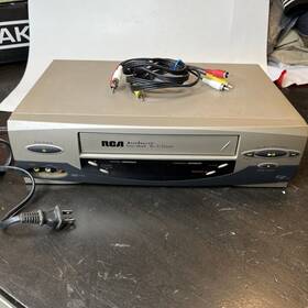 Rca Vr66 Vr546 Accusearch Four Head Vcr Tested With Cords Ready To Play No Remote
