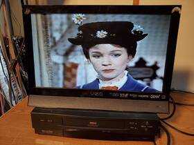 Rca Vr674hf Vr-674hf Vhs Hi-fi Stereo 4 Head Vcr. Watch Video Demo