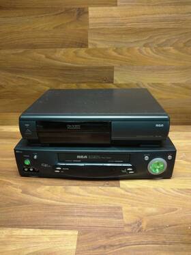Rca Vr706hf And Vr334 Vcr Vhs 4 Head Hifi Stereo Player Recorded For Parts/repair