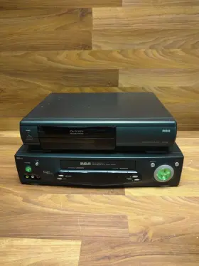 Vr706hf Rca And Vr334 Vcr Vhs 4 Head Hifi Stereo Player Recorded For Parts/repair