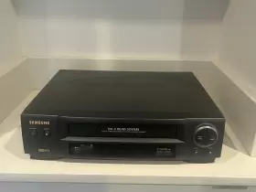 5607 Samsung Vr Da 4 Head System Vhs Hq Vcr Vintage For Parts/repair