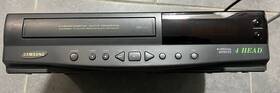 Samsung 5704 Vintage Vr5704 Vhs Vcr -high Quality 4 Head Model Has Remote Make Offer