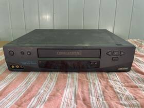 Samsung 8803 Video Cassette Recorder Model Vr 4 Head Wi-fi Stereo Vhs Hq
