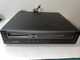 Sv-2040u Samsung Copy Station Video 8mm To Vhs Rare Parts Only Untested