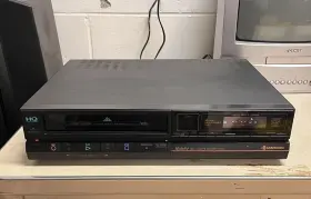 Vr2400 Samsung Vintage Vcr High Quality Medalist Vhs Tape Player Model