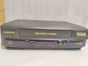 Samsung Vr3040 Vcr Video Cassette Recorder Vhs Player 4 Heads Without Remote Works