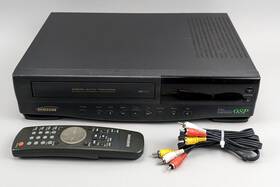 Samsung Vr3604 Vcr Model Vhs Player/recorder - Remote Tested Works