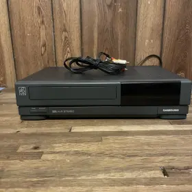 Vr8702 Samsung Vhs Video Cassette Recorder 4- Head Model Number Vcr
