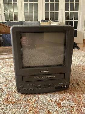 Sansui Com0961a 9 Inch Crt Tv-vcr Combo Ac/dc Vhs Retro Portable