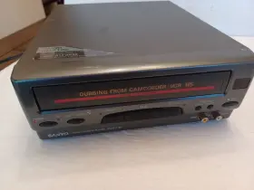 Vwm-p150 Sanyo 75911590 Dubbing From Camcorder/vcr Vhs Used See Description No Remote