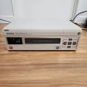 Dtl-4800 Sanyo Digital Vcr Good Condition Powers On Untested Playback