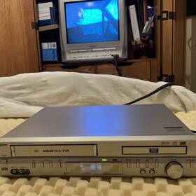 Sanyo Dwm-3000u Dvd Vcr Vhs Combo Player Recorder Tested Working Well No Remote