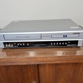 Sanyo Dwm-7200 Vcr Dvd Combo 4-head Hi-fi Vhs Player Powers On Untested