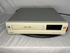 Srt-600 Sanyo 24 Hour Real Time Video Cassette Recorder Tested And Works
