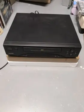 Vhr-5216 Sanyo Vhr 5216 4-head Vhs Video Cassette Vcr Player No Remote