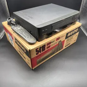 Vhr-5418 Sanyo 4-head Vcr Vhs Player With Remote And Power Cord - Parts