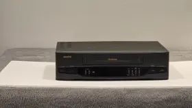 Vhr-9420 Sanyo 4-head Vhs Vcr Video Cassette Recorder Player - Tested And Working
