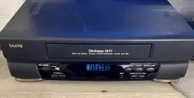 Vhr-d9428 Sanyo Vcr Vhs - Works No Remote Player Vintage Electroni Vhr-d9428 Sanyo Vcr Vhs - Works No Remote Player Vintage Electroni