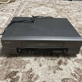Sanyo Vhr-h518 Vhs Player Video 4 Head Hi Fi