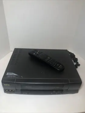 Vmw-650 Sanyo Vcr Model #vwm650 / Da4 Head Hi-fi With Remote Tested And Working