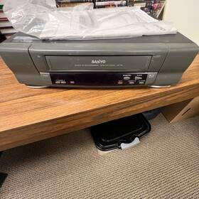 Sanyo Vwm-260 Vhs Player Vcr