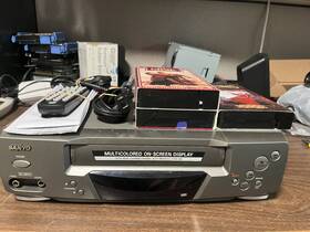Sanyo Vwm-280 Vcr Video Cassette Recorder With New Remote Av Cables Free Movie