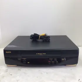 Vwm-365 Sanyo Vwm-368 4 Head Vcr No Power Cord Comes With Rca