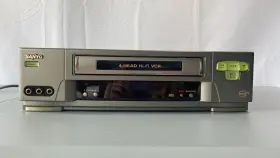 Vwm-672 Sanyo Vcr Player Vhs Recorder 4 Head Hifi Stereo Vintage Home Video