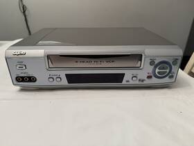 Sanyo Vwm-699 Video Cassette Recorder Vcr Vhs 4 Head No Remote With Manual Tested