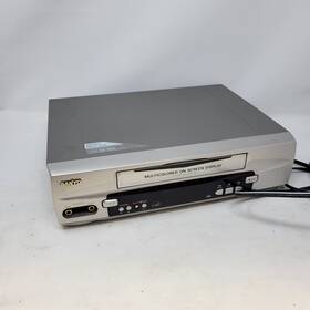 Sanyo Vwm290 Vwm-290 Vcr Vhs 4-head Sell For Parts Or Repair G2