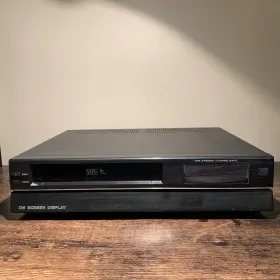 580.53317850 Sears Vhs Player Vcr - Powers On Manual Included