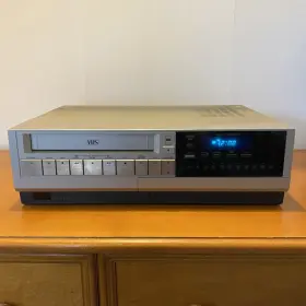 934.53161450 Sears Roebuck Vcr Model Powers On