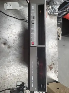 110ch Sharp 4 Head Vhs Vcr Hq Plus Double Come Filter Working Remote Powers On
