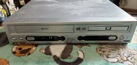 Sharp Dv-nc55u Dvd Vhs Combo Player - For Parts Or Repair Model