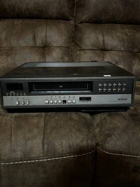 Sharp Vc-8400 Vhs Vcr Powers On Tape Will Not Fully Insert No Remote As-is