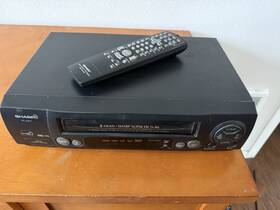 Sharp Vc-a411 Vcr 4-head Vhs Tape Player With Remote Working