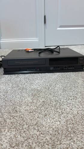 Sharp Vc-a565ou Rare Vcr Vhs Player Tested And Working Rca Cable Included. No Remote