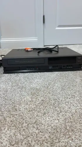Vc-a565ou Sharp Rare Vcr Vhs Player Tested And Working Rca Cable Included. No Remote