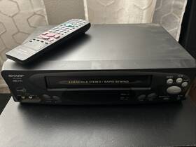 Sharp Vc-h813 Vcr 4-head Video Cassette Recorder Vhs Player With Remote