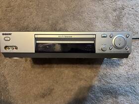 Sony 027242599567 Slv-n88 Silver Hi-fi Stereo Vcr - Not Working. For Parts Or Repair